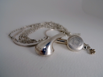 Earbuds Necklace