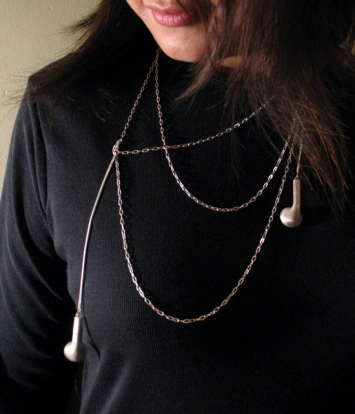 Earbuds Necklace